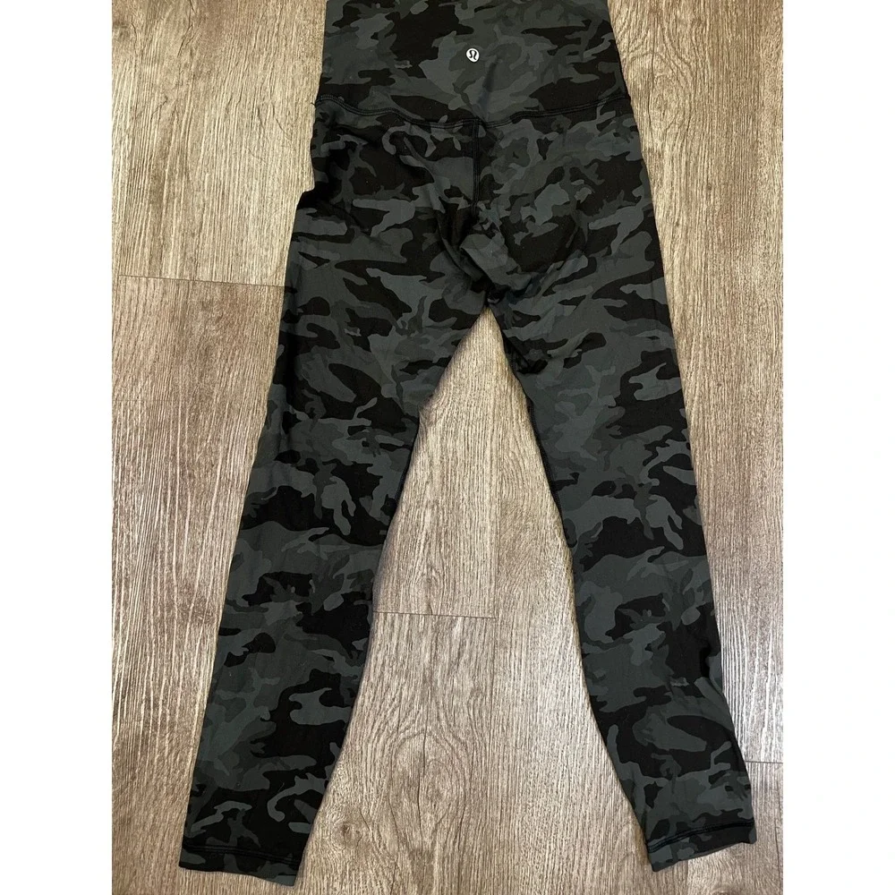 Lululemon Womens High Rise‎ Camo Leggings Green Black Size 4 25 Inch Inseam